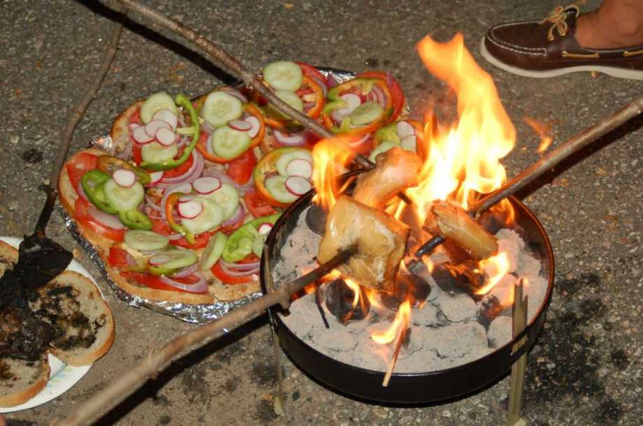 Build Your Own Heart Attack:  Hungarian Pork-Fat Sandwich!